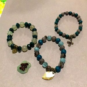 Bracelets & Frog set 3 Bracelets frog on Lilly pad Green Gray one size fits Most